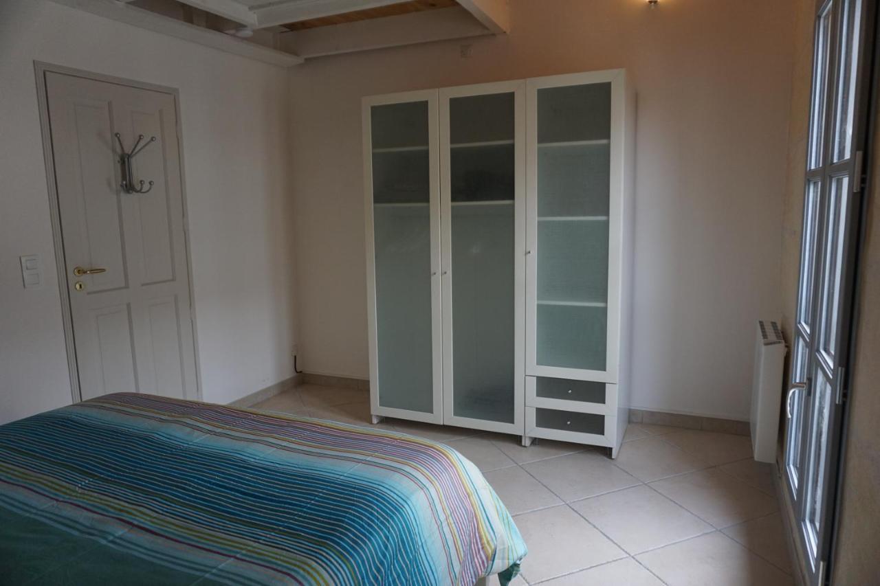 Maison Typiquement Arlésienne Hébergement de vacances *